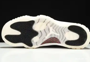 Retro 11 Low Jordan 0618